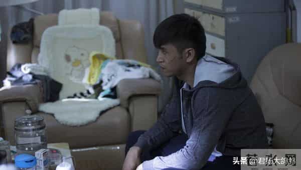 爸是导演,妈是演员,演技不次于朱亚文,47岁演《大生意人》红了