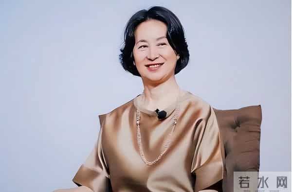 临终将“私生子”交给何超琼,赌王下的这盘大棋,五年后才看懂