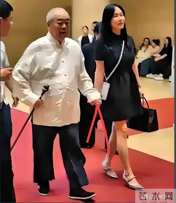 87岁范曾:“失联”三个月后官宣喜得爱子,要与亲生女儿断绝关系