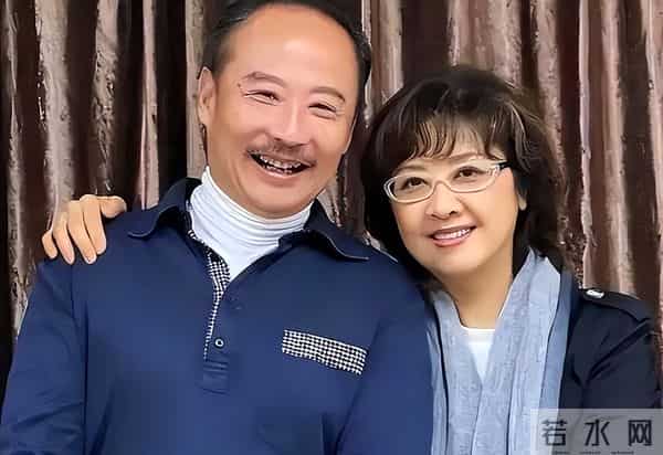 原来他们是夫妻!周野芒二婚妻子身份曝光不简单,难怪要自证清白