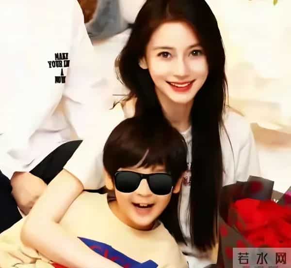 离婚4年后，杨颖被曝出恋情“新瓜”，原来最不体面的是黄晓明！