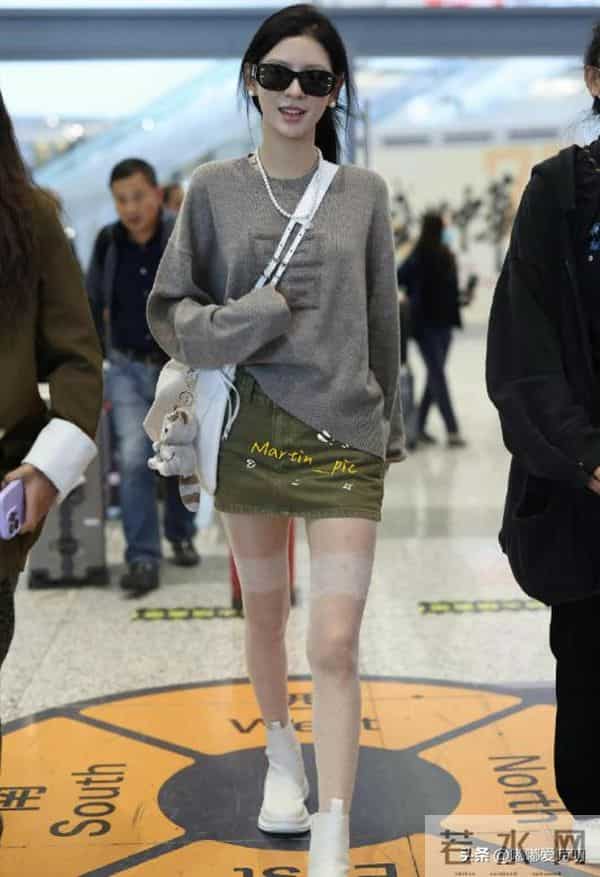 张予曦机场路透,肉丝美腿十分吸睛,这不妥妥的福利吗!