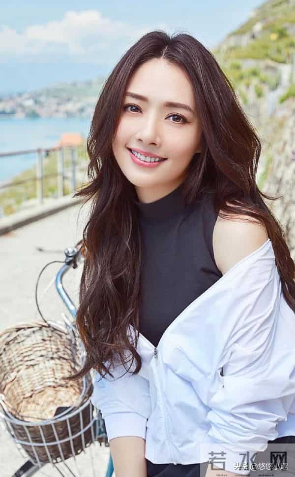 时隔9年,41岁郭碧婷再台露面,首谈婆媳关系,和向佐长期分居!