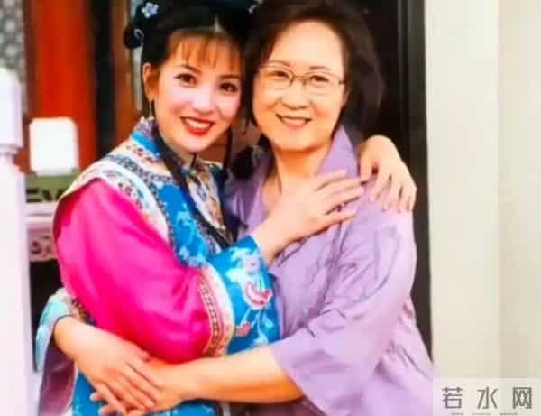 面相又变了！49岁赵薇近况曝光，又老又瘦没架子，却再无回头路走