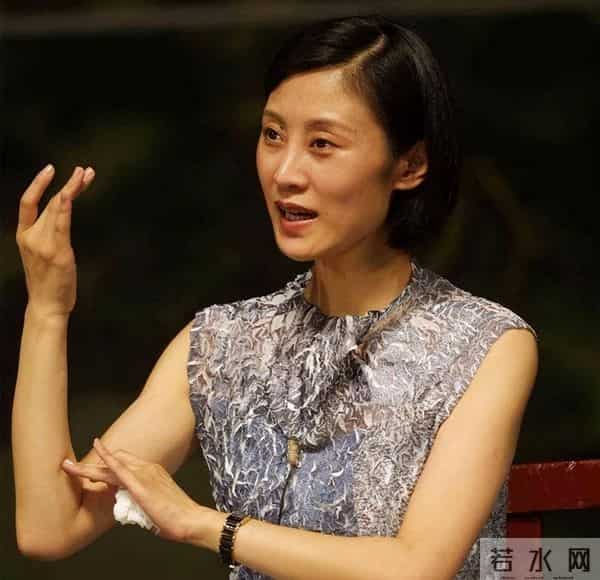 京剧名家张火丁:走红后在单位受排挤,富豪丈夫离世后她现状如何