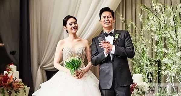 于晓光也没想到，远嫁中国8年的秋瓷炫，竟走上了另一条上坡路