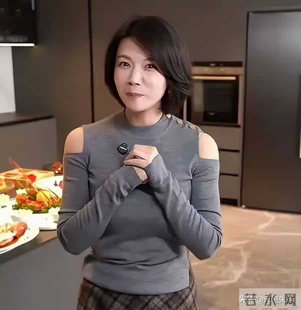 陈思诚爱惨了她，王凯迷恋着她，41岁成单亲妈妈却活成了人生赢家