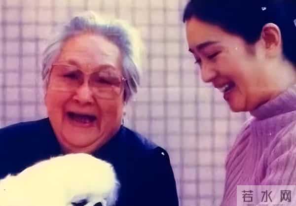 巩俐父亲：名校教授、家庭圆满，两个女儿却成了他心中的痛