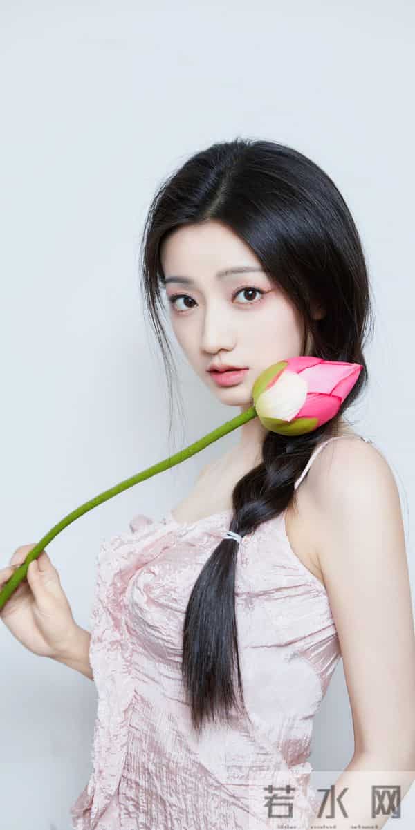 写真图集第634期：黄羿｜小荷才露尖尖角