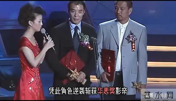 63岁周小斌突然暴瘦,形象大变认不出,四十岁结婚,妻女未露过面