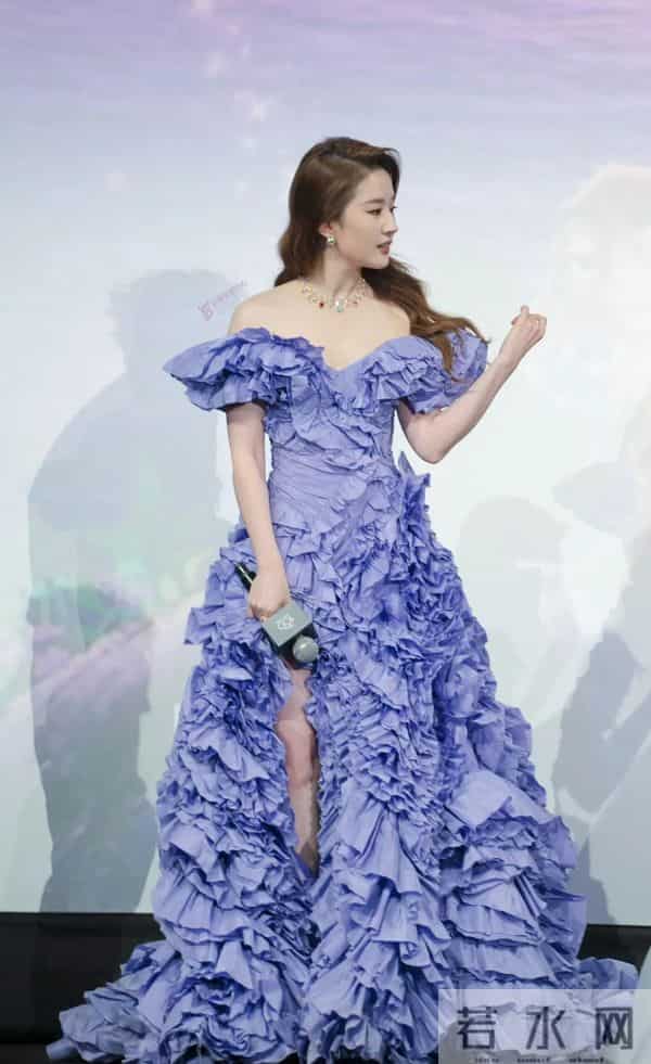 刘亦菲紫色礼服,长腿迷人
