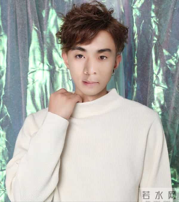 明明长相平平，却总扮演“绝世美男”，这5位短剧男主脸红不红