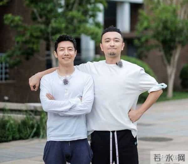 祝贺!42岁尼格买提高调迎喜讯,央媒亲自发文,看来撒贝宁说对了