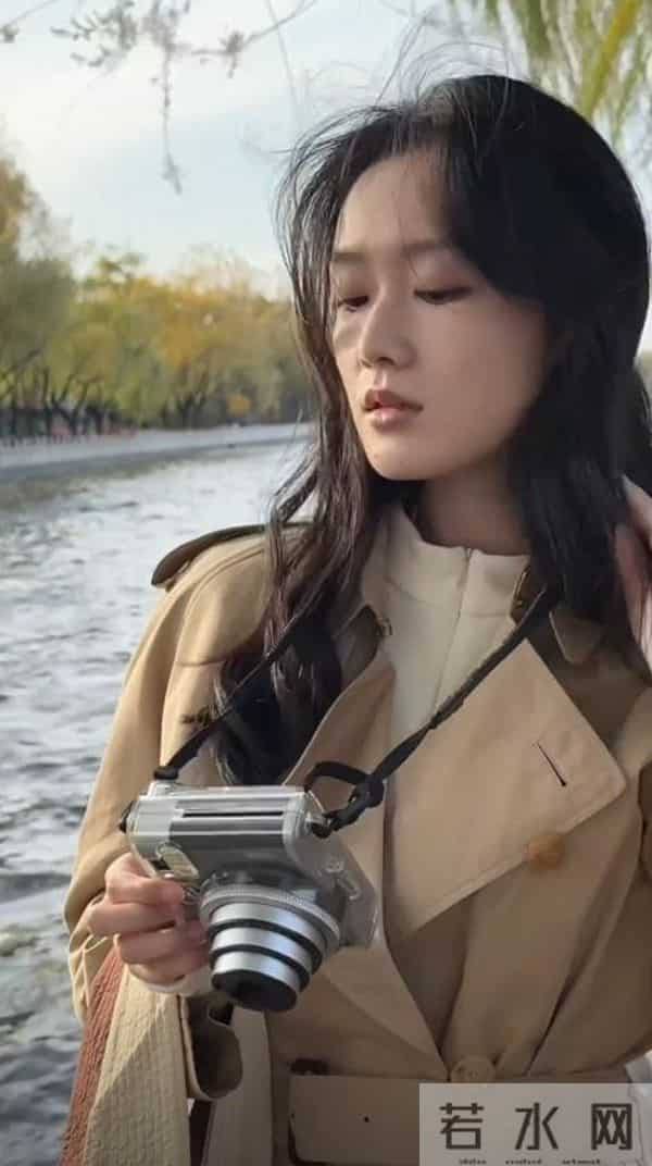 一手好牌打得稀烂！68岁无儿无女的张瑜，给内娱女星敲响了警钟