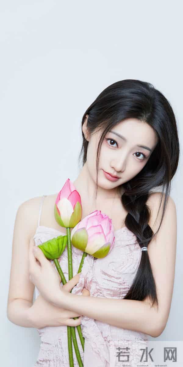 写真图集第634期：黄羿｜小荷才露尖尖角