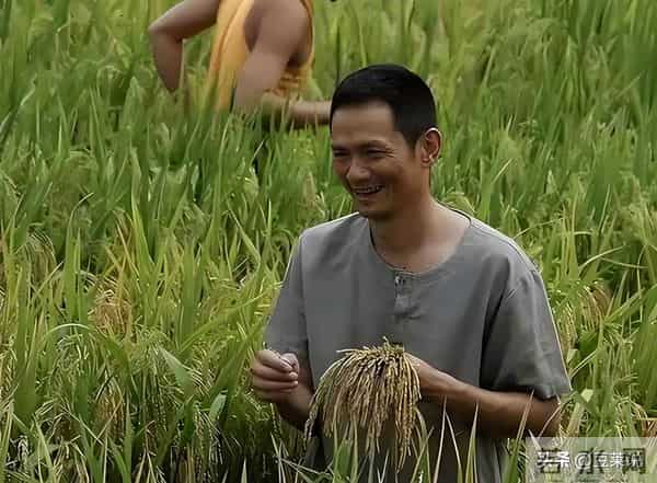 16年前，曾在爱妻葬礼上哭到昏厥，永不再娶的果靖霖，如今怎样了