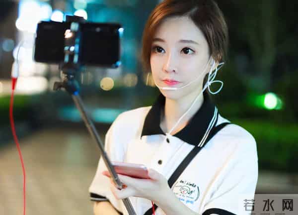 钱再多有什么用,“消失”1年的冯提莫,给所有人提了个醒