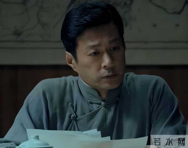 黄渤没说错,53岁未婚,为尽孝定居青岛的谭凯,已走上另一条大道