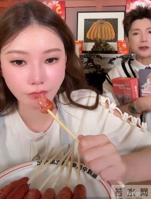 汪小菲搞麻六记五周年庆,小S送S妈礼物,大S遗像意外曝光