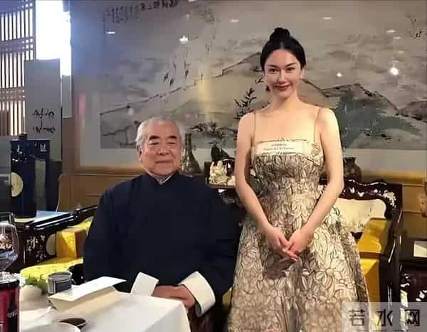 87岁范曾官宣得子，与女儿断绝关系，37岁妻子徐萌孕肚照曝光