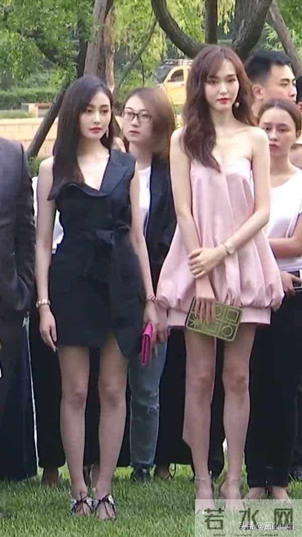 不合影不知道，一合影全露馅！原来这些明星都是潜藏的“小土豆”