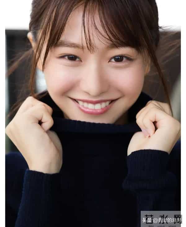 她以前叫花川芽衣，还有浅仓唯，不知道为什么总换名