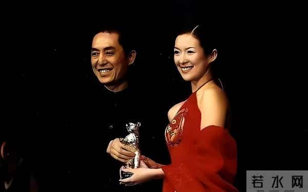 章子怡等了25年，李安终于抱了她，满身野心的女孩终于活成大女主