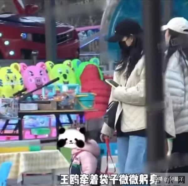 43岁王鸥没想到,低调生下的2岁女儿,如今竟让自己“口碑暴增”