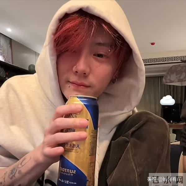 鹿晗"深夜买醉"1年后,再看关晓彤的处境,杨幂的话终于有人信了