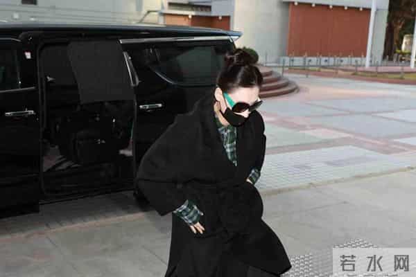 张柏芝三度出庭回应被向太封杀，含泪称千万官司输赢不重要