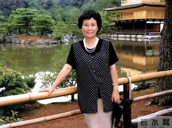 原来她是范曾发妻!如今87岁前夫再添一子,她早已走上康庄大道