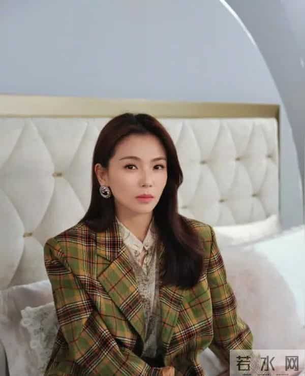 刘涛深夜直播泪崩！背后真相让人心疼