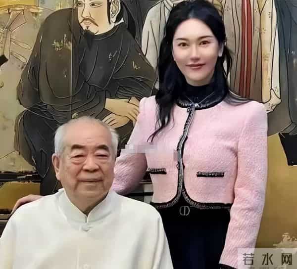 原来她是范曾发妻!如今87岁前夫再添一子,她早已走上康庄大道