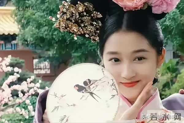 万万没想到，关晓彤因一句话让自己“颜面尽失”，鹿晗这次躺赢了