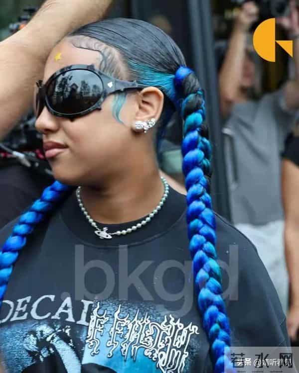 金卡戴珊都服气，坎爷的遗传基因太强大了！