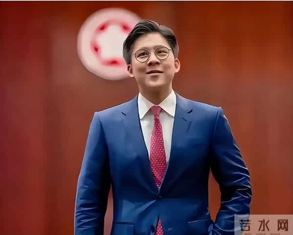 霍启刚连任,让大家刮目相看,郭晶晶眼光真不错