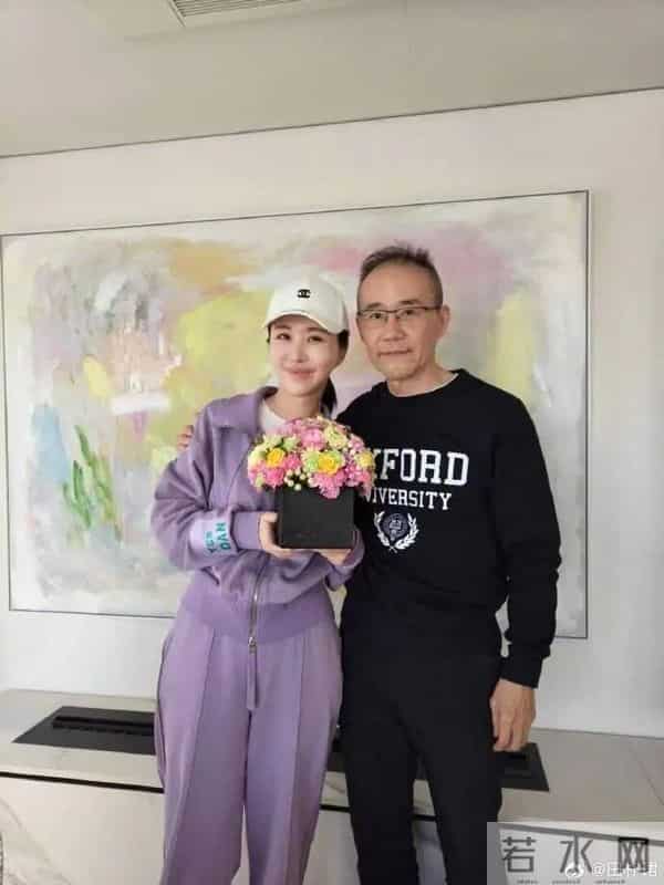 王石妻子田朴珺首次回应出演《甄嬛传》被指“带资进组”：演这么小的角色，太小看带资进组的实力了；此前王石曾说自己“很黏”田朴珺