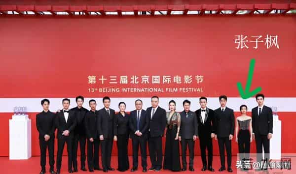 不合影不知道，一合影全露馅！原来这些明星都是潜藏的“小土豆”