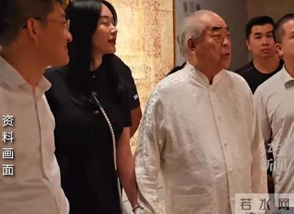 87岁范曾发声明断亲，律师一句话戳破：血亲断不了