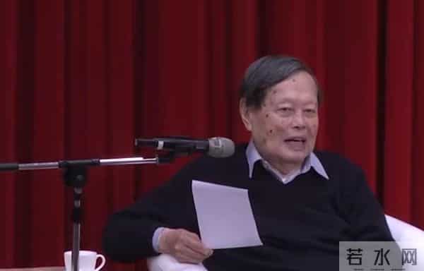 翁帆追忆杨振宁:和老公初次看雪的合照,永远留在家中