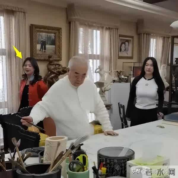 范曾露面回应，37岁徐萌近期产下独子，与54岁女儿断绝关系