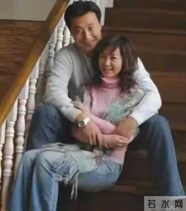 上戏表演系89级聚会：王琳周杰缺席任程伟露面，最年轻郝平最显老