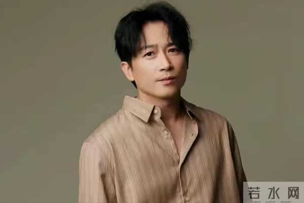 原来他俩是一家人,父亲两获飞天奖是老戏骨,儿子年近50是演技派