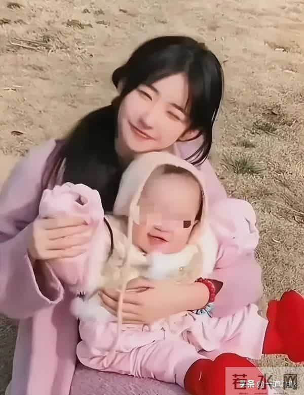 里子面子都丢了，黄一鸣自曝大四实习期怀孕，撕下王思聪的"体面"