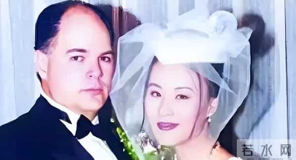 事业巅峰远赴美国，被老外“玩腻”后晚年回国，后来变成了这样！