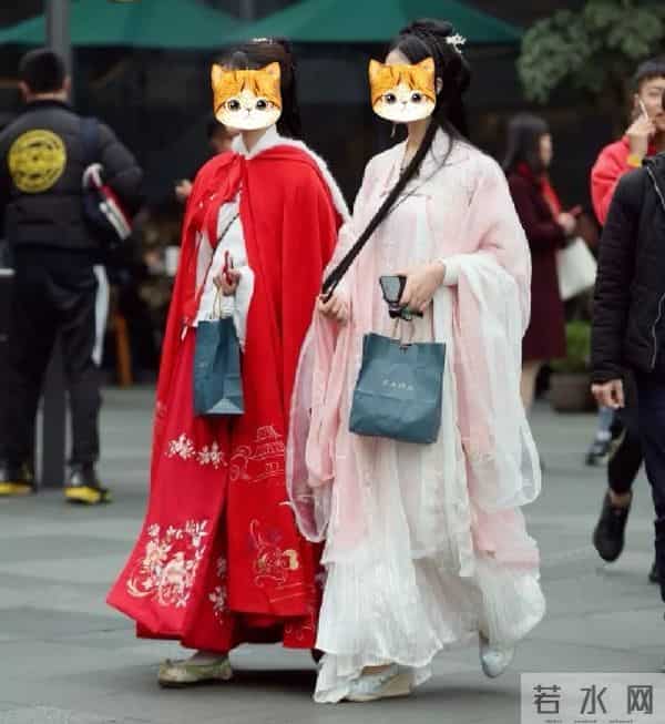 2026年央视春晚的主题定了！释放出3大信号，娱乐圈的风向又变了