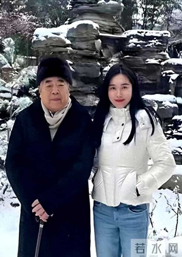 87岁范曾官宣得子，与女儿断绝关系，37岁妻子徐萌孕肚照曝光