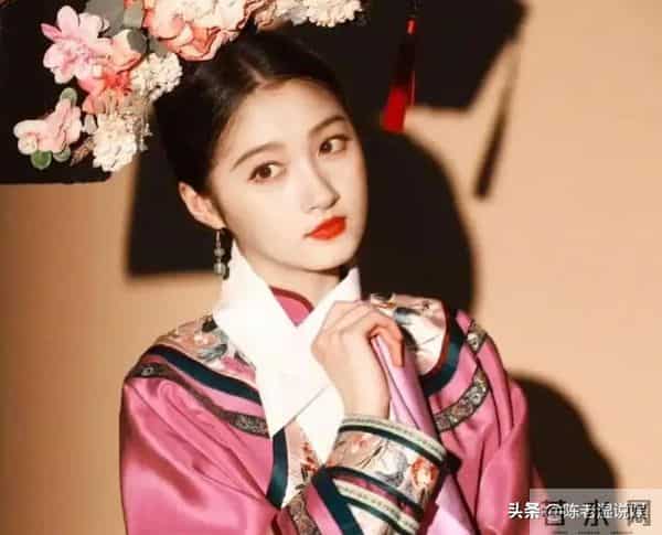 万万没想到，关晓彤因一句话让自己“颜面尽失”，鹿晗这次躺赢了