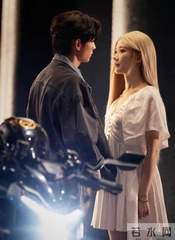 短剧顶配阵容又来了，有翟一莹就算了，梁思伟也在，网友：太强了