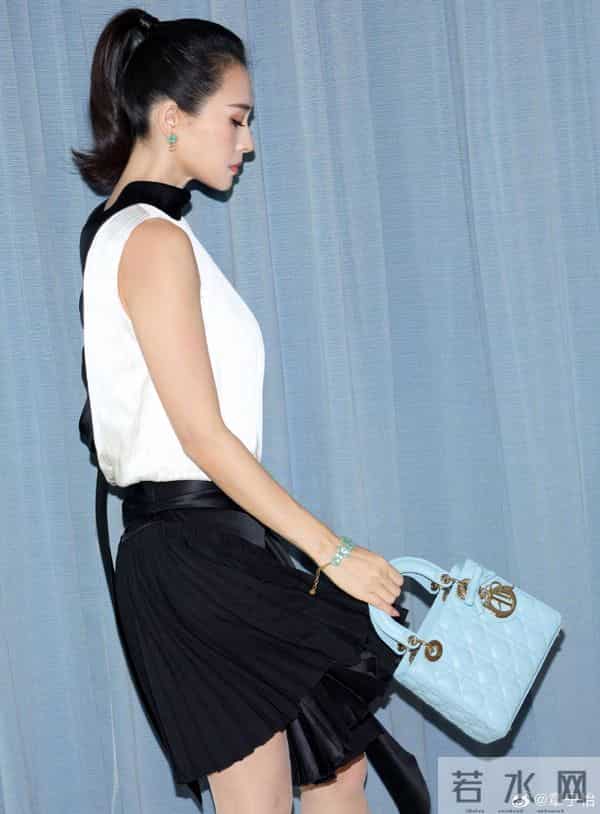 46岁章子怡近照太绝了,高马尾减龄又俏皮,状态逆生长美到失语